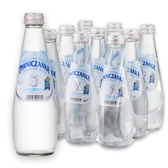 Piwniczanka zgrzewka 9×0,3 l niegazowana (niskonasycona CO2)